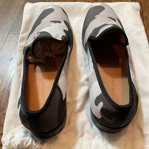 Duke & Dexter Men's Size 10 loafers - Camouflage